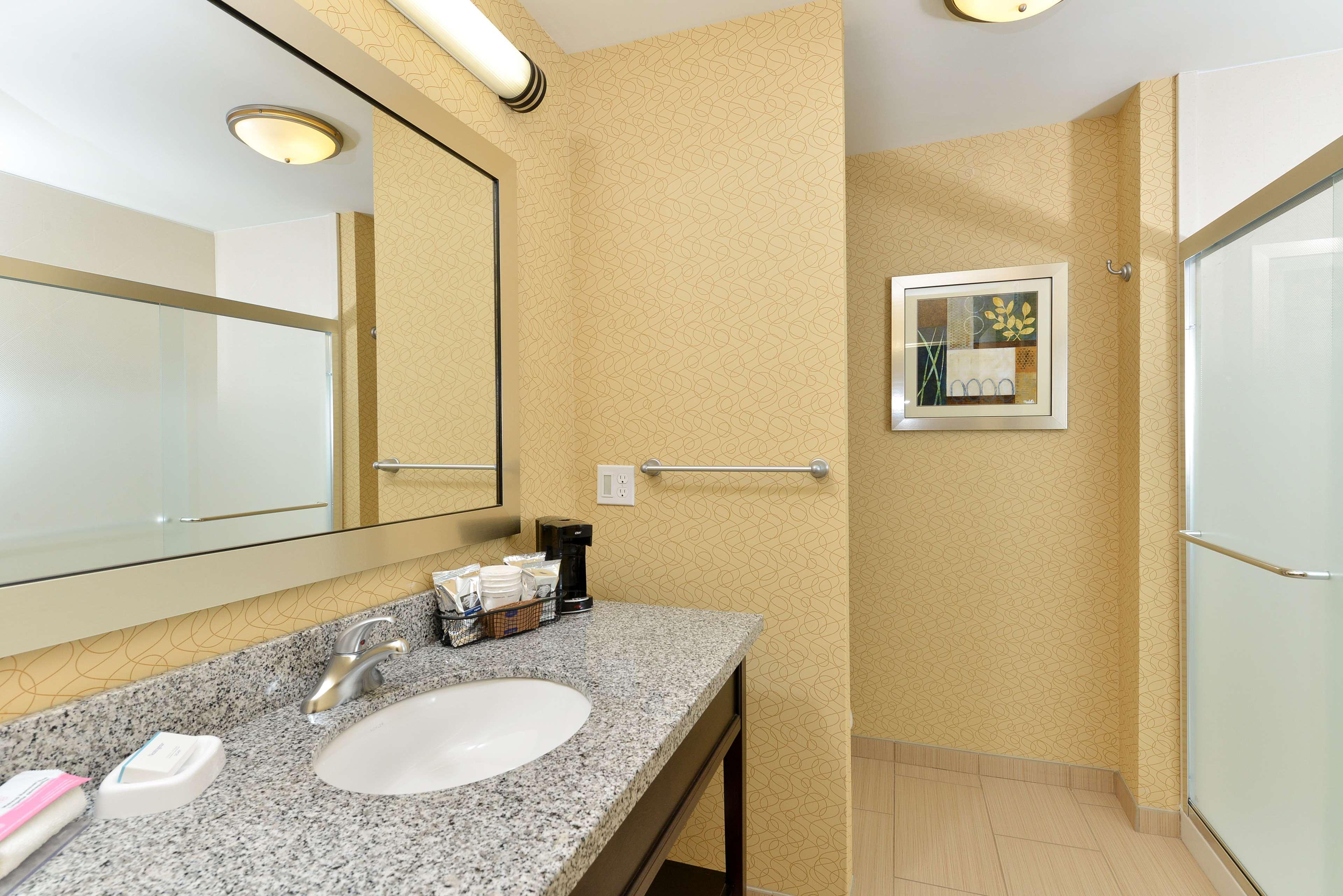 Hampton Inn Iowa City/University Area מראה חיצוני תמונה